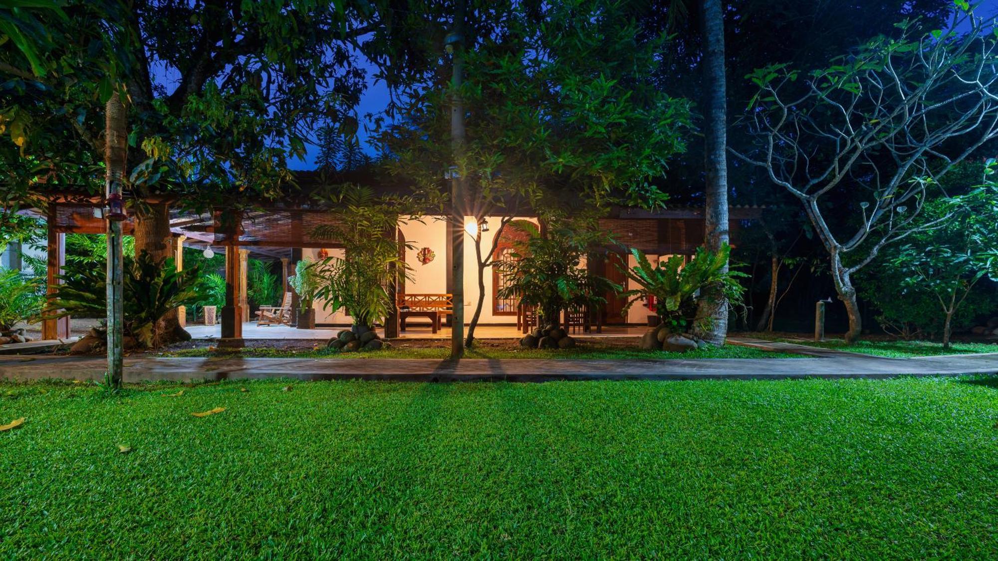 Villa 80 Bentota Exterior photo